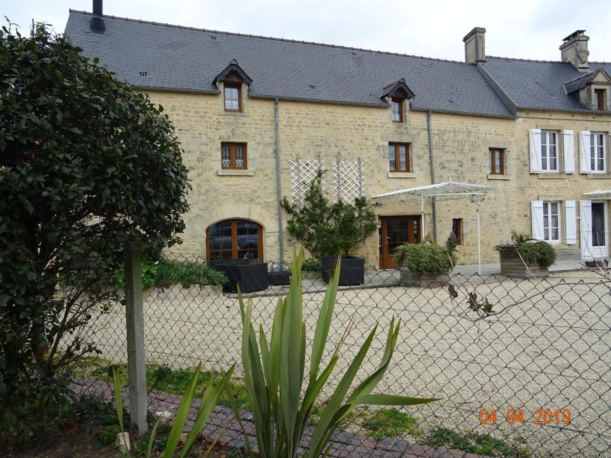 La Ferme Aux Chats Formigny Екстер'єр фото